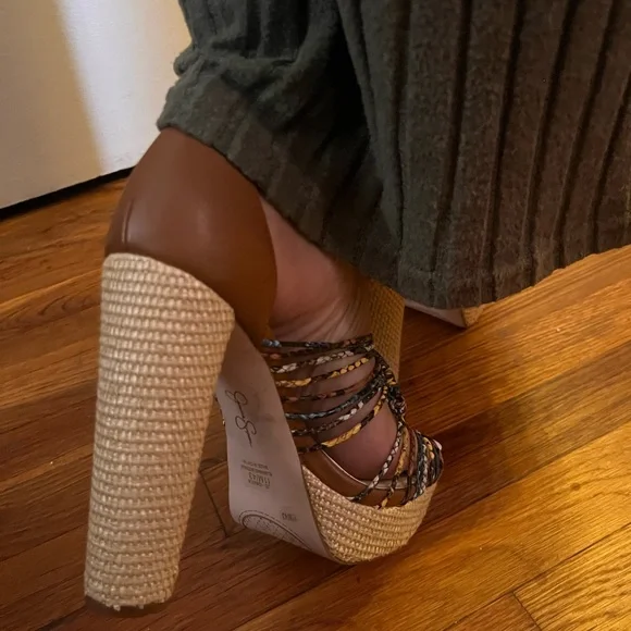 SHEIN NW/OT Olive Long Sleeve Ribbed Dress - Picture 6 of 7